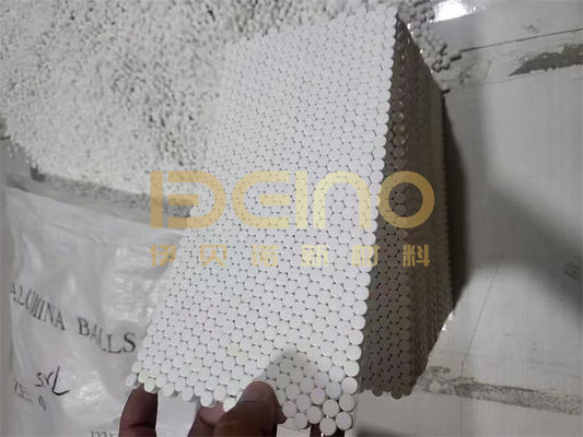 Les plaques en céramique résistantes à l'usure résolvent les problèmes d'usure des équipements de cimenterie, sidérurgie et miniers.